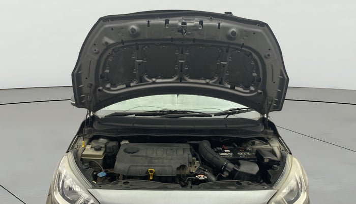 2014 Hyundai Elite i20 SPORTZ 1.4 CRDI, Diesel, Manual, 1,37,256 km, Open Bonet