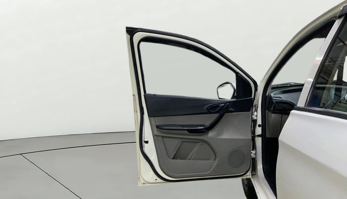 2017 Tata Tiago XT PETROL, Petrol, Manual, 48,903 km, LHS Front Door