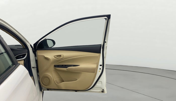 2018 Toyota YARIS J CVT, Petrol, Automatic, 77,860 km, RHS Front Door