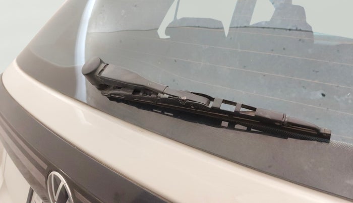 2023 Volkswagen TAIGUN  Topline 1.0 TSI AT (Electric Seats), Petrol, Automatic, 28,799 km, Rear Wiper