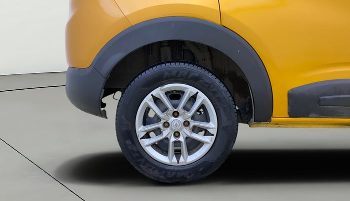 2020 Renault TRIBER RXE MT, Petrol, Manual, 44,923 km, Right Rear Wheel