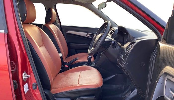 2018 Maruti Vitara Brezza ZDI PLUS AMT, Diesel, Automatic, 1,01,558 km, Right Side Front Door Cabin