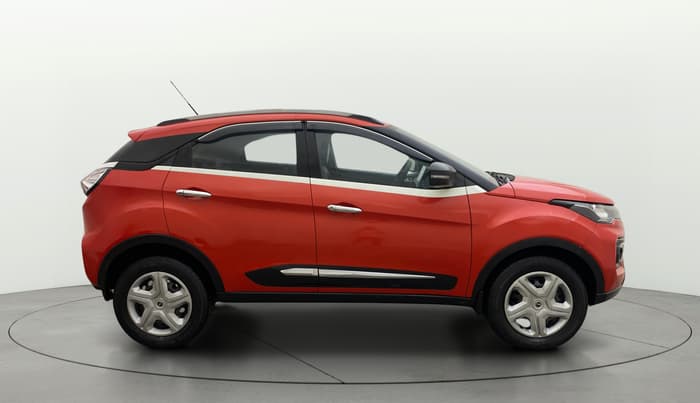 2021 Tata NEXON XMA SUNROOF DIESEL, Diesel, Automatic, 1,09,366 km, Right Side View