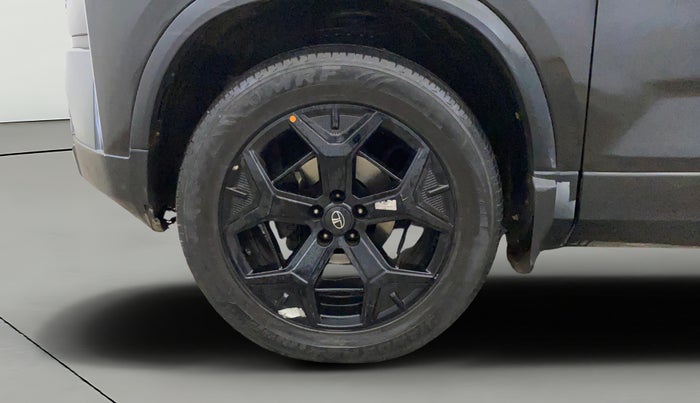 2024 Tata Harrier ADVENTURE PLUS DARK EDITION AT, Diesel, Automatic, 57,919 km, Left Front Wheel