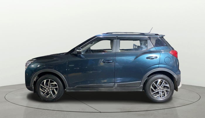 2022 Mahindra XUV300 W8 (O) 1.5 DIESEL, Diesel, Manual, 1,10,037 km, Left Side