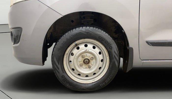 2016 Maruti Wagon R 1.0 LXI, Petrol, Manual, 1,49,449 km, Left Front Wheel