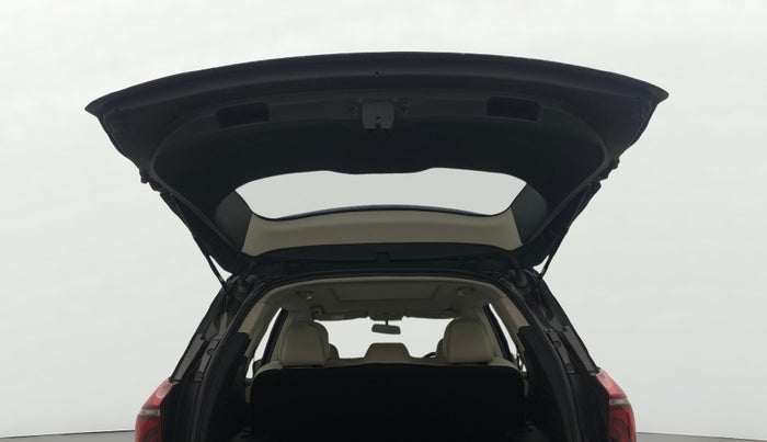 2023 Mahindra XUV700 AX 5 P AT 5 STR, Petrol, Automatic, 21,340 km, Boot Door Open