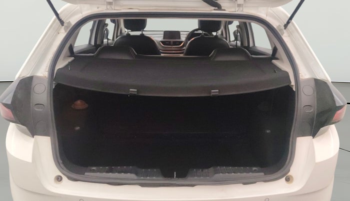 2023 Tata ALTROZ XT PETROL, Petrol, Manual, 15,498 km, Boot Open Zoomed View