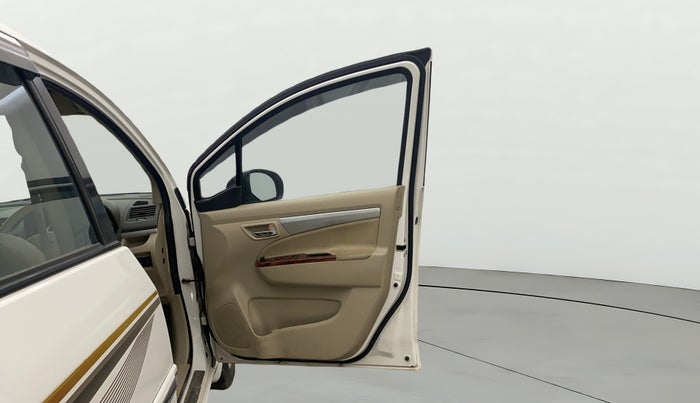2017 Maruti Ertiga VXI AT, Petrol, Automatic, 29,579 km, RHS Front Door