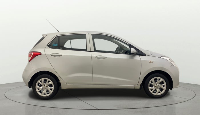2017 Hyundai Grand i10 SPORTZ 1.2 KAPPA VTVT, Petrol, Manual, 42,795 km, Right Side View