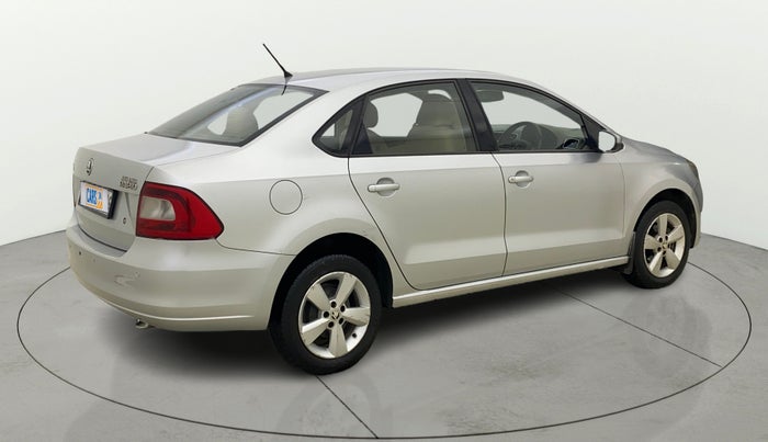 2015 Skoda Rapid AMBITION 1.6 MPI MT, Petrol, Manual, 1,43,066 km, Right Back Diagonal