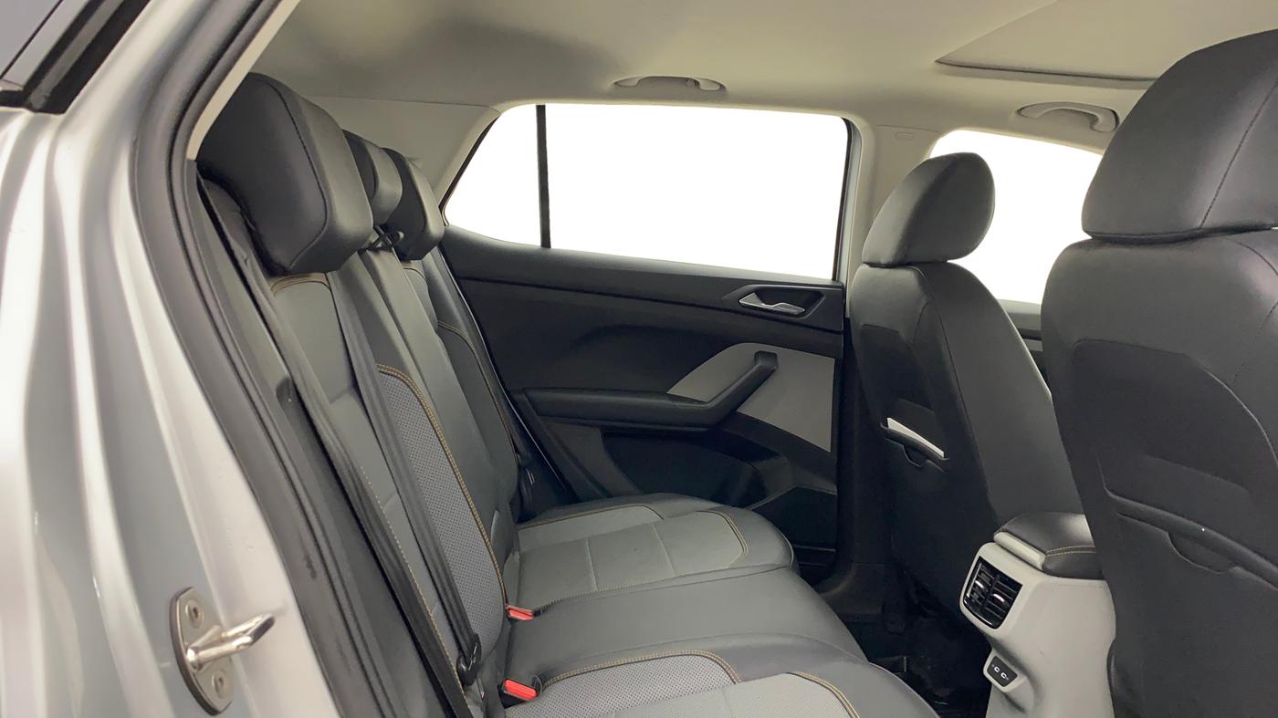 2021 Skoda KUSHAQ STYLE 1.5L TSI DSG, Petrol, Automatic, 25,627 km, Right Side Rear Door Cabin