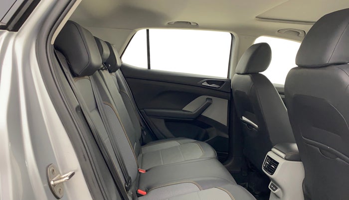 2021 Skoda KUSHAQ STYLE 1.5L TSI DSG, Petrol, Automatic, 25,627 km, Right Side Rear Door Cabin