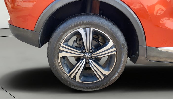 2022 MG ASTOR SHARP EX 1.5 MT, Petrol, Manual, 24,790 km, Right Rear Wheel