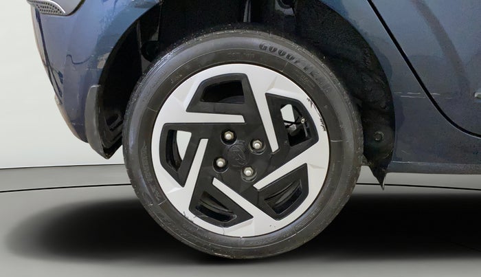 2023 Hyundai GRAND I10 NIOS SPORTZ 1.2 KAPPA VTVT CNG, CNG, Manual, 49,100 km, Right Rear Wheel