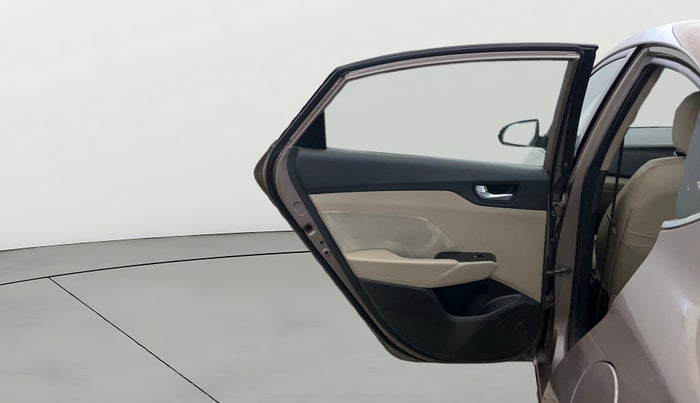 2017 Hyundai Verna 1.6 VTVT SX, Petrol, Manual, 73,291 km, LHS Rear Door