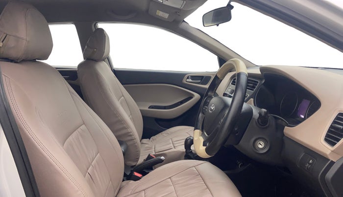 2018 Hyundai Elite i20 SPORTZ 1.2, Petrol, Manual, 77,962 km, Right Side Front Door Cabin