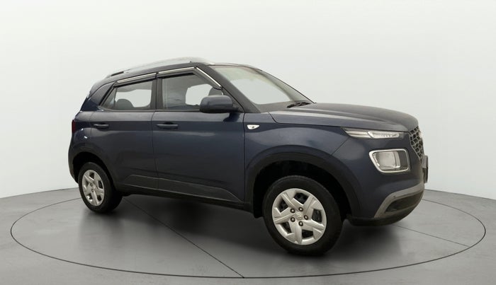 2022 Hyundai VENUE S 1.2, Petrol, Manual, 28,731 km, Right Front Diagonal