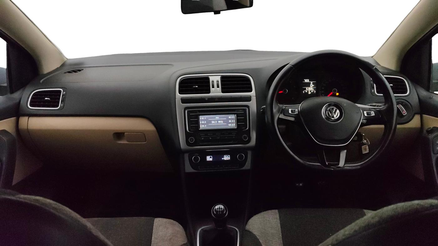 2015 Volkswagen Polo HIGHLINE1.2L, Petrol, Manual, 61,171 km, Dashboard