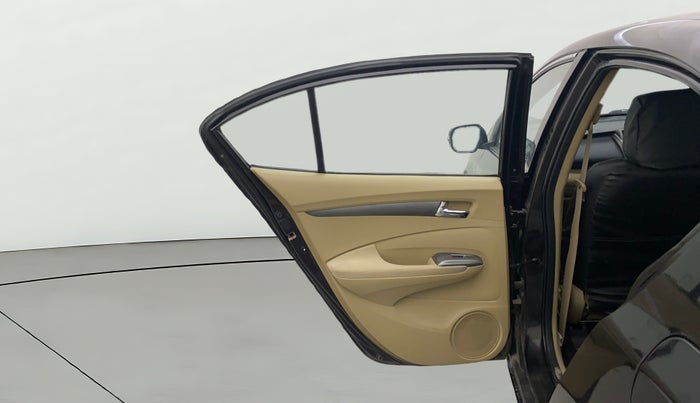 2013 Honda City 1.5L I-VTEC V MT SUNROOF, Petrol, Manual, 1,34,141 km, LHS Rear Door