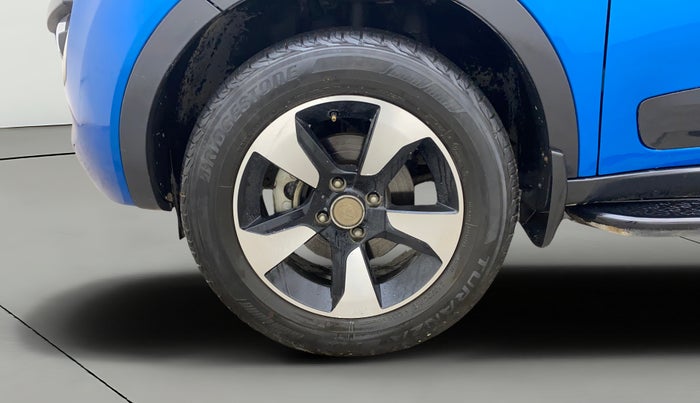 2018 Tata NEXON XZA PLUS PETROL DUAL TONE, Petrol, Automatic, 22,909 km, Left Front Wheel