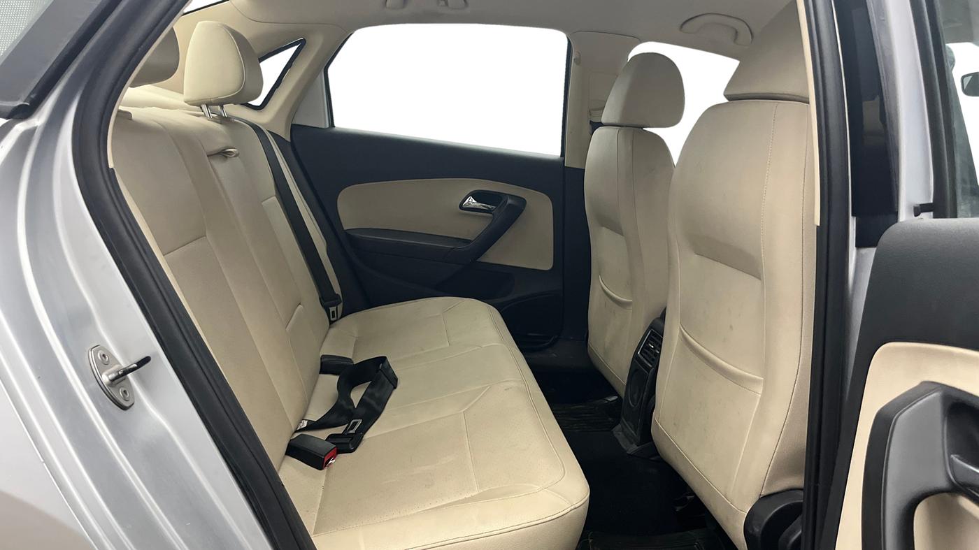 2018 Skoda Rapid STYLE 1.6 MPI AT, Petrol, Automatic, 64,510 km, Right Side Rear Door Cabin