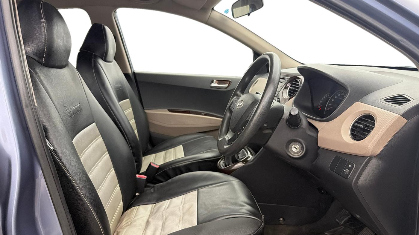 2016 Hyundai Grand i10 SPORTZ 1.2 KAPPA VTVT, Petrol, Manual, 35,689 km, Right Side Front Door Cabin