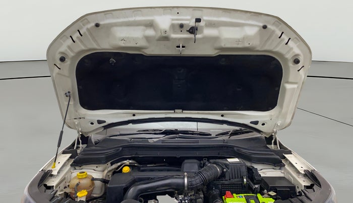 2023 Mahindra XUV300 W6 1.5 DIESEL AMT, Diesel, Automatic, 66,030 km, Open Bonet