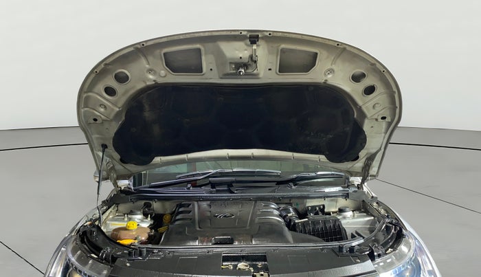 2020 Mahindra XUV500 W7, Diesel, Manual, 43,592 km, Open Bonet