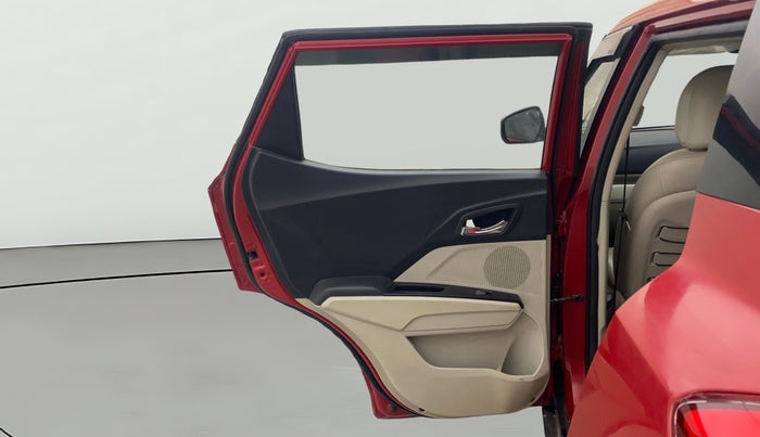 2020 Mahindra XUV300 W8 (O) 1.5 DIESEL, Diesel, Manual, 1,10,988 km, LHS Rear Door