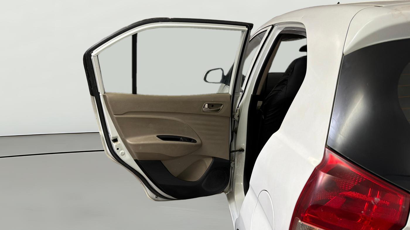 2019 Hyundai NEW SANTRO SPORTZ CNG, CNG, Manual, 79,405 km, LHS Rear Door