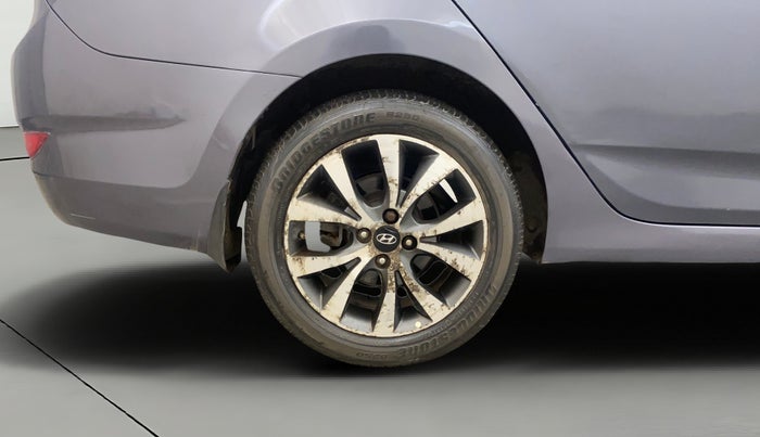 2013 Hyundai Verna FLUIDIC 1.6 VTVT SX, Petrol, Manual, 61,425 km, Right Rear Wheel