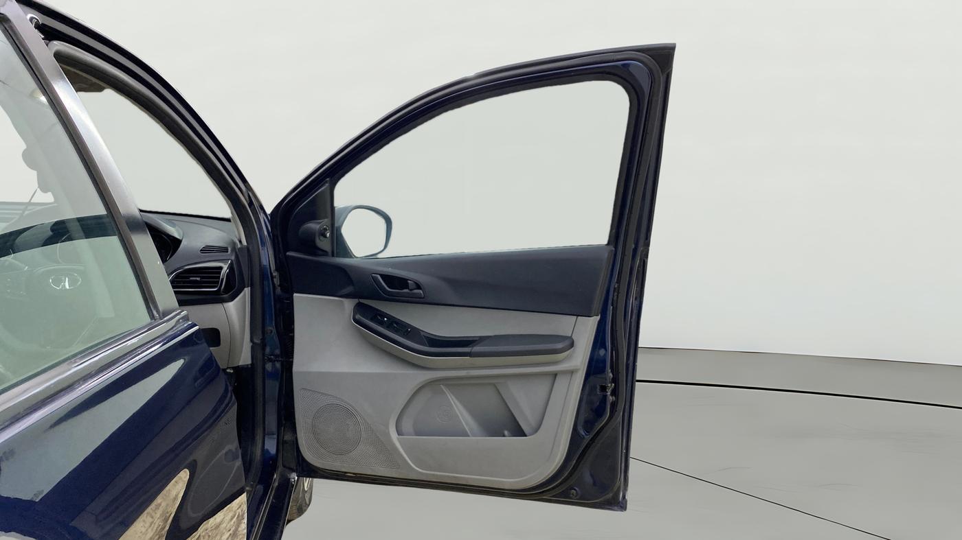 2023 Tata Tiago XT PETROL, Petrol, Manual, 29,438 km, RHS Front Door