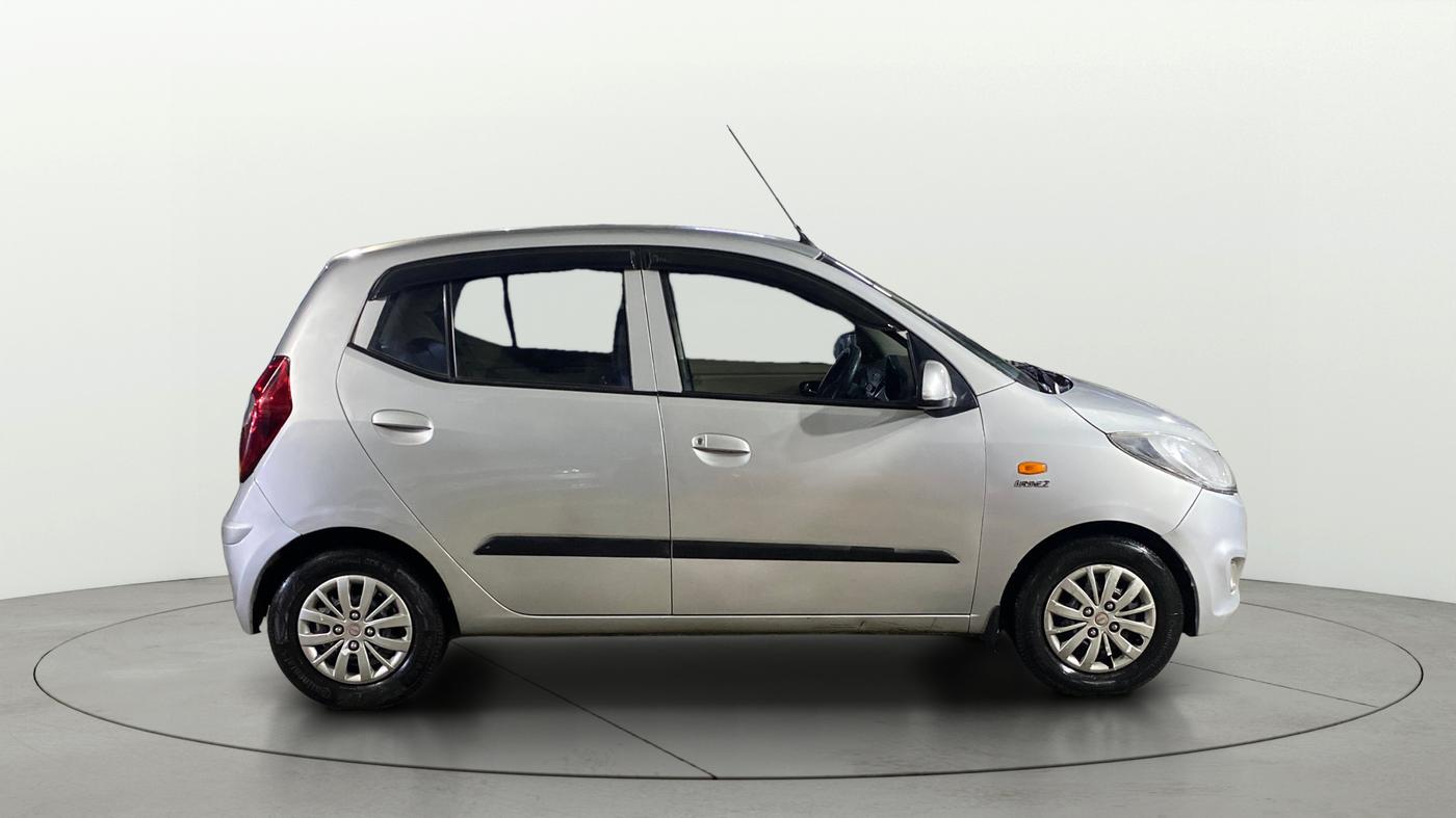 2015 Hyundai i10 SPORTZ 1.1, Petrol, Manual, 62,966 km, Right Side View
