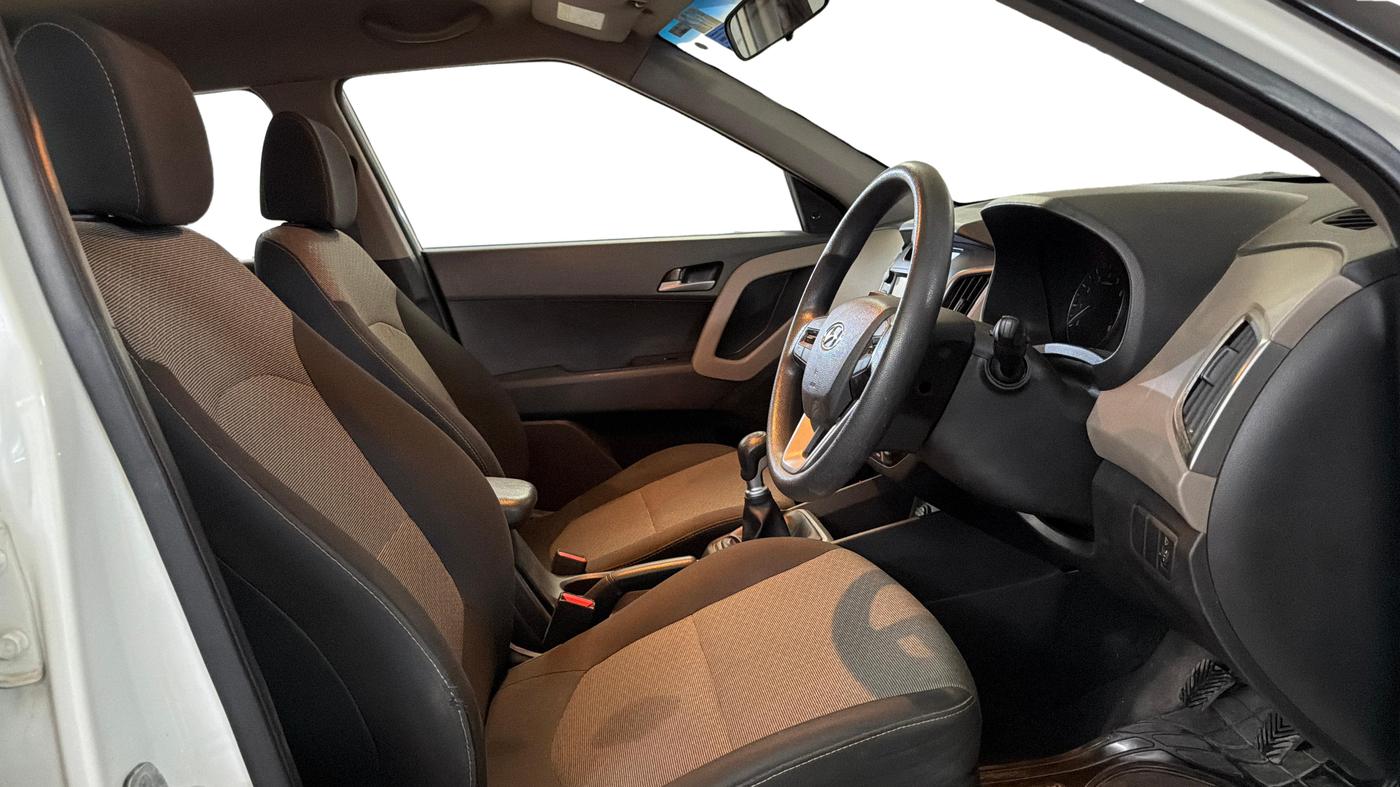2016 Hyundai Creta SX PLUS 1.6 PETROL, Petrol, Manual, 25,051 km, Right Side Front Door Cabin