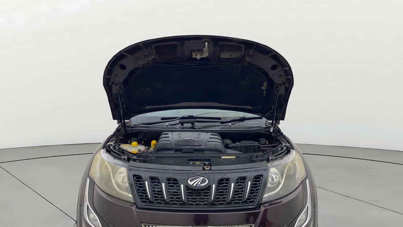 2017 Mahindra XUV500 W10 AT, Diesel, Automatic, 24,661 km, Open Bonet