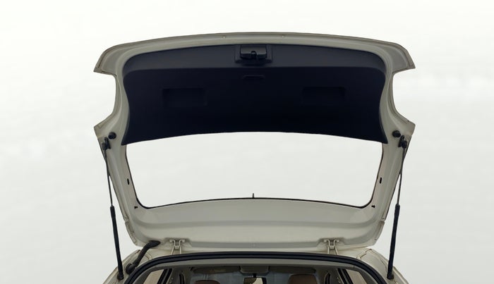 2019 Volkswagen Polo TRENDLINE 1.0L, Petrol, Manual, 75,876 km, Boot Door Open