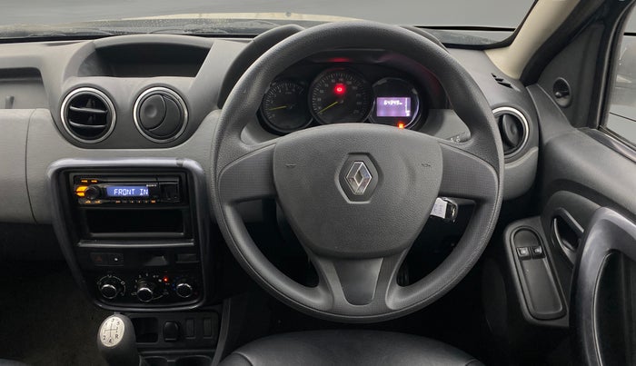 2015 Renault Duster RXE PETROL, Petrol, Manual, 64,306 km, Steering Wheel Close Up