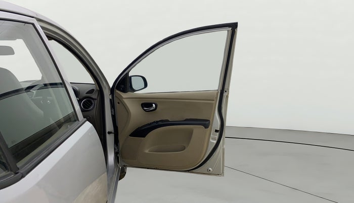 2014 Hyundai i10 SPORTZ 1.1, CNG, Manual, 59,160 km, RHS Front Door