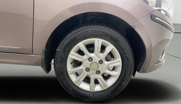 2018 Tata Tiago XZ PETROL, Petrol, Manual, 42,070 km, Right Front Wheel