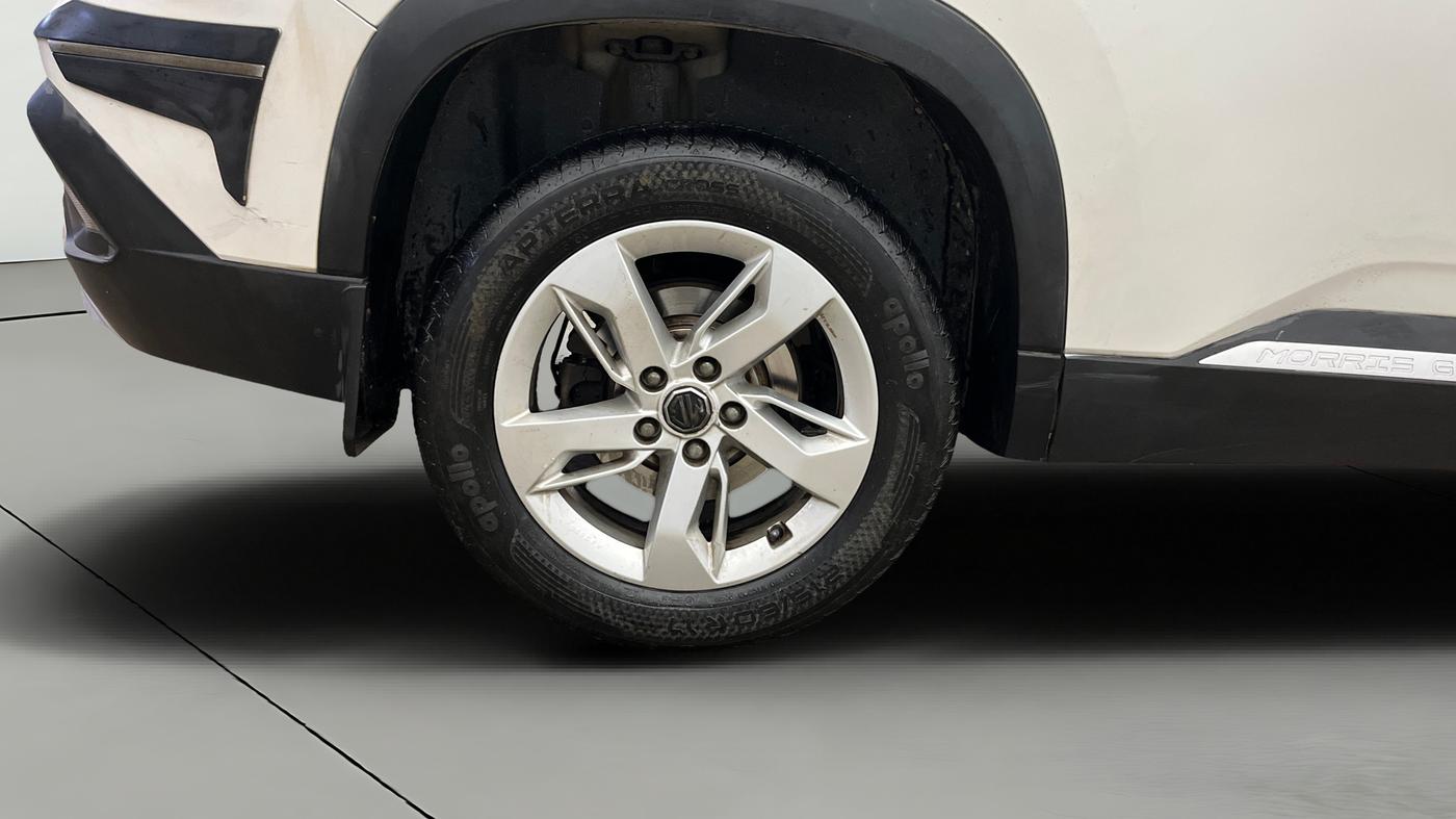 2020 MG HECTOR SUPER 1.5 PETROL, Petrol, Manual, 1,13,387 km, Right Rear Wheel