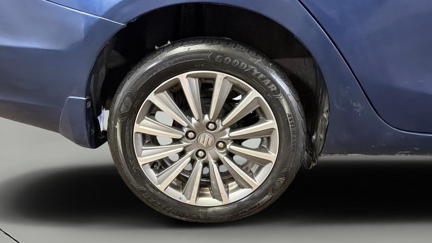 2020 Maruti Ciaz ALPHA  AT 1.5 SHVS PETROL, Petrol, Automatic, 1,14,322 km, Right Rear Wheel