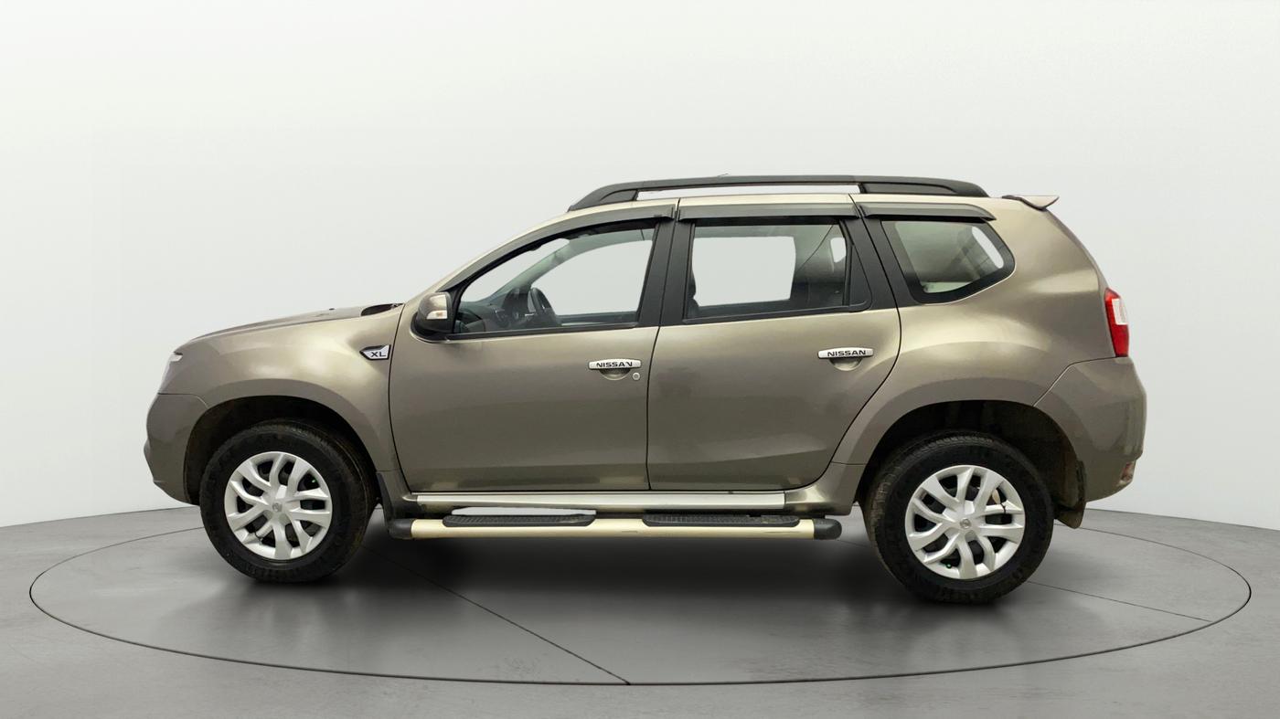 2017 Nissan Terrano XL (P), Petrol, Manual, 32,230 km, Left Side