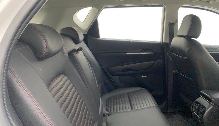 2021 KIA SONET GTX PLUS 1.5 AT DUAL TONE, Diesel, Automatic, 45,786 km, Right Side Rear Door Cabin