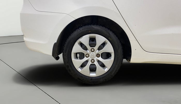 2015 Hyundai Xcent BASE 1.2, Petrol, Manual, 26,210 km, Right Rear Wheel
