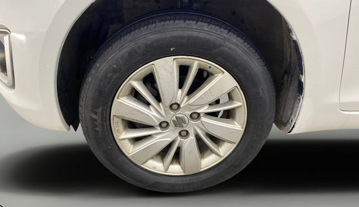 2016 Maruti Swift ZXI, Petrol, Manual, 99,786 km, Left Front Wheel