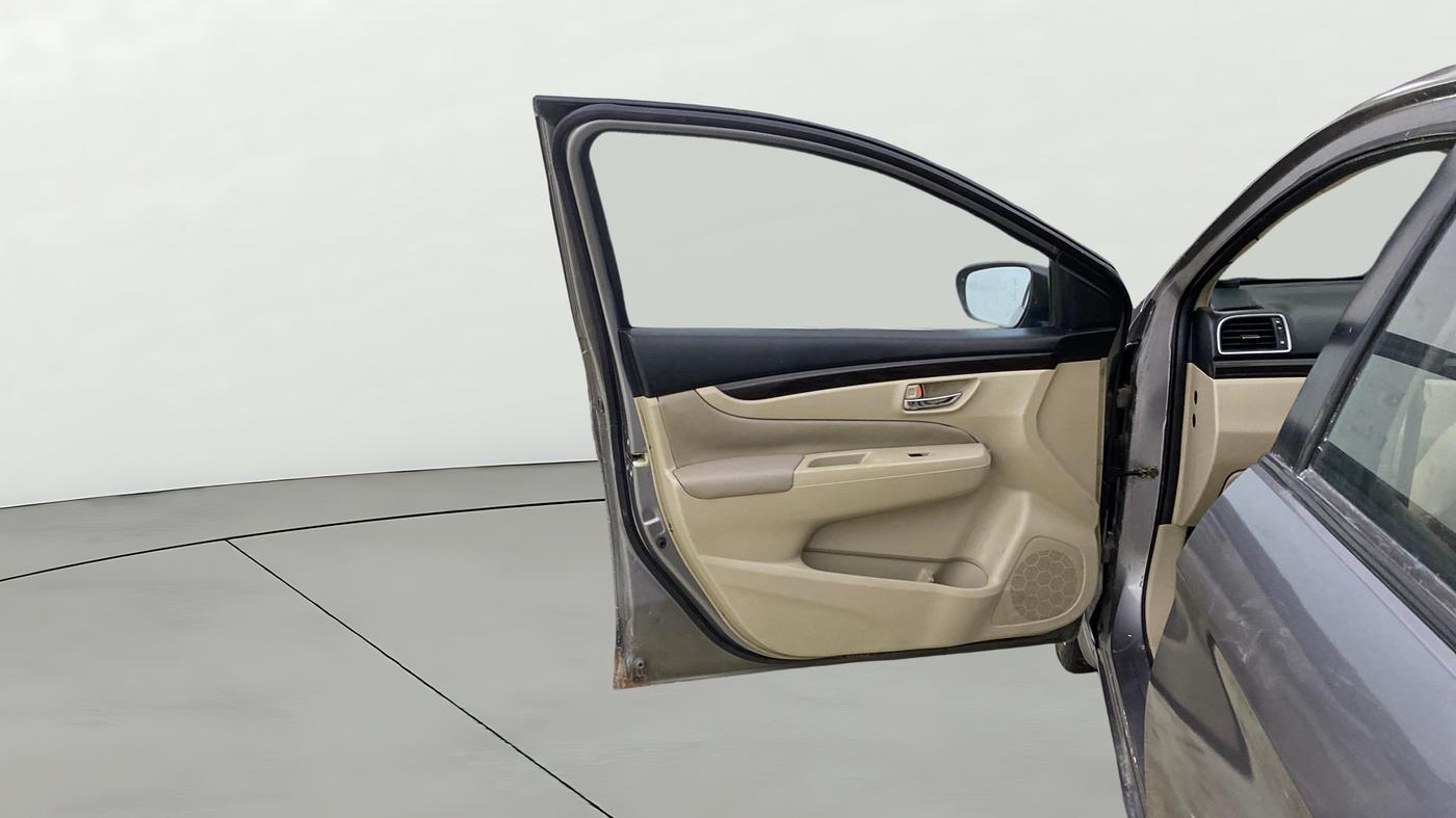 2016 Maruti Ciaz ZXI AT, Petrol, Automatic, 43,874 km, LHS Front Door