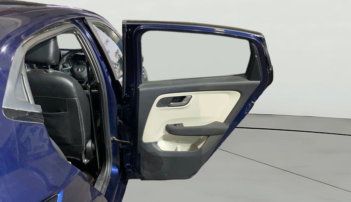 2022 Tata ALTROZ XZ PETROL, Petrol, Manual, 38,959 km, RHS Rear Door