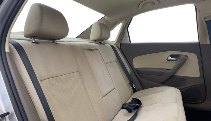 2014 Skoda Rapid AMBITION 1.6 MPI MT, Petrol, Manual, 49,878 km, Right Side Rear Door Cabin