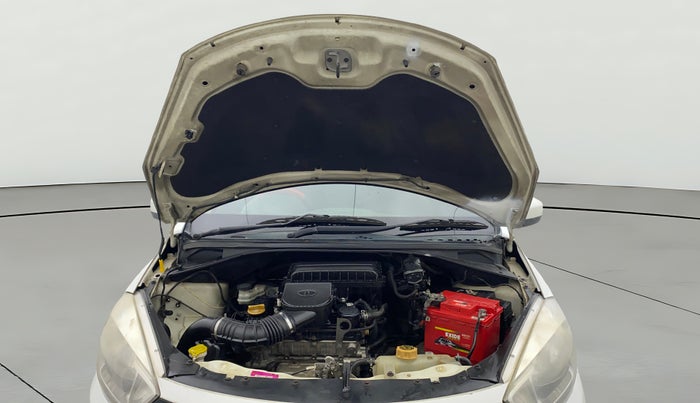 2016 Tata Tiago XT PETROL, Petrol, Manual, 93,053 km, Open Bonet